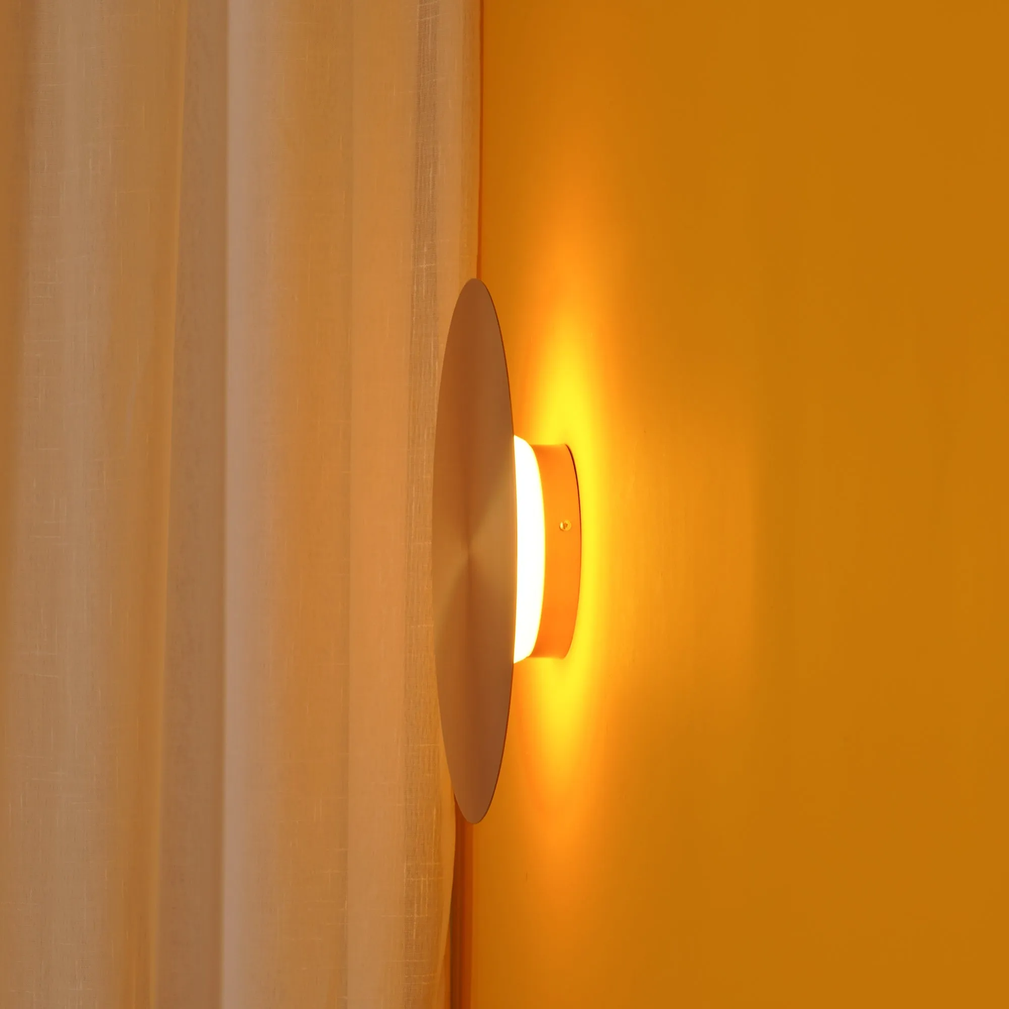 Gossa Wall Lamp