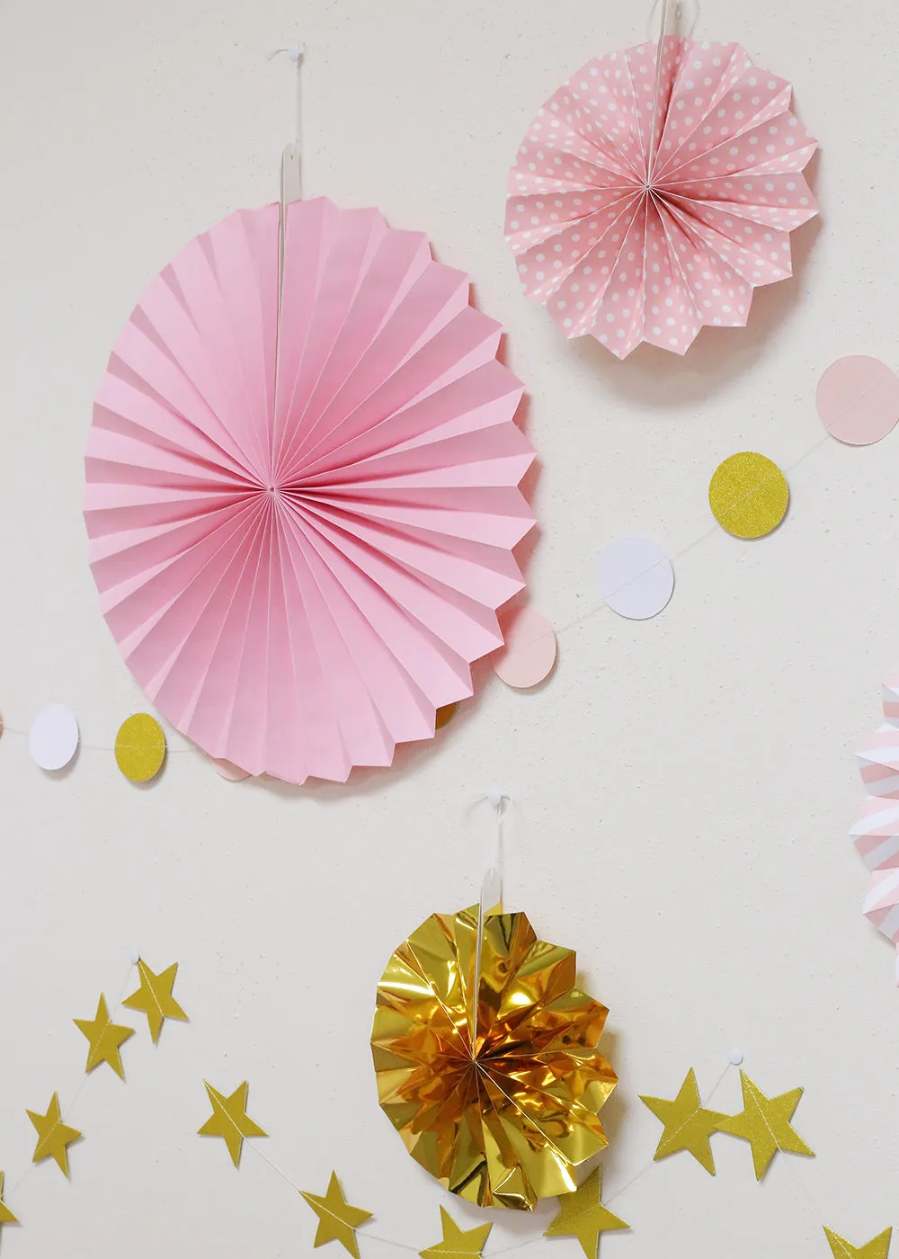 Official Key Items- Pink Paper Fan Decor