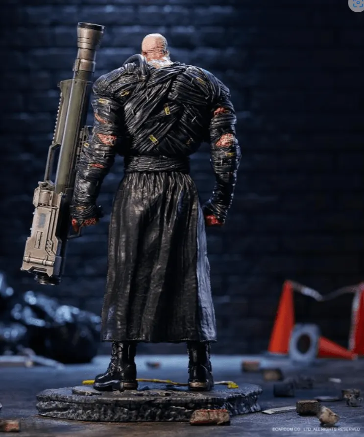 Resident Evil Nemesis Statue/ Numskull