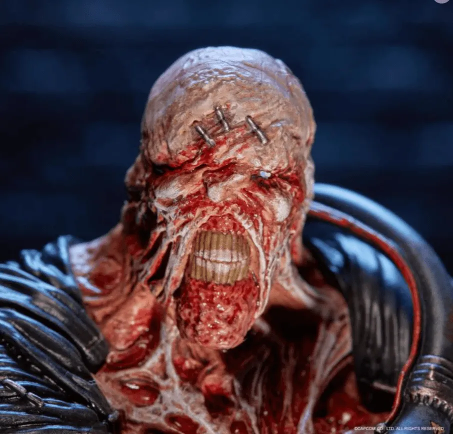 Resident Evil Nemesis Statue/ Numskull