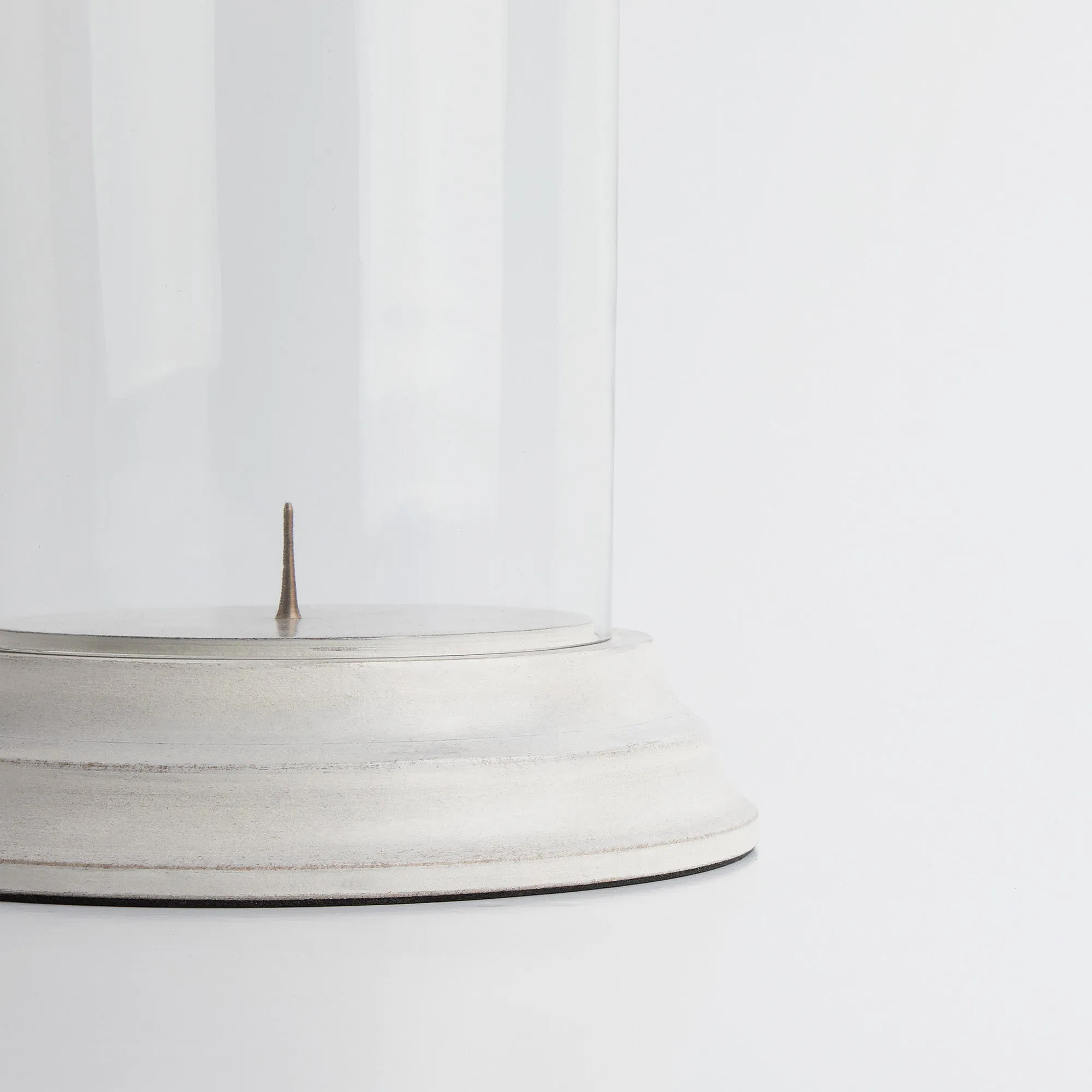 Smaller Gusto storm lantern base in natural whitewash