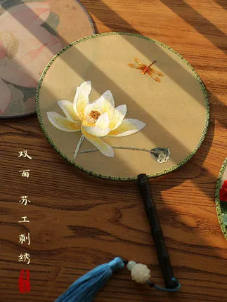 Suzhou Embroidery Hand-made Double-sided Embroidery Fan Chinese Style Sandalwood Real Silk Palace Fan 0057